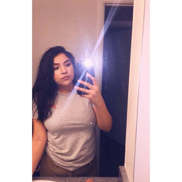 Meet your Posher, Janette - Picture 1 of 1